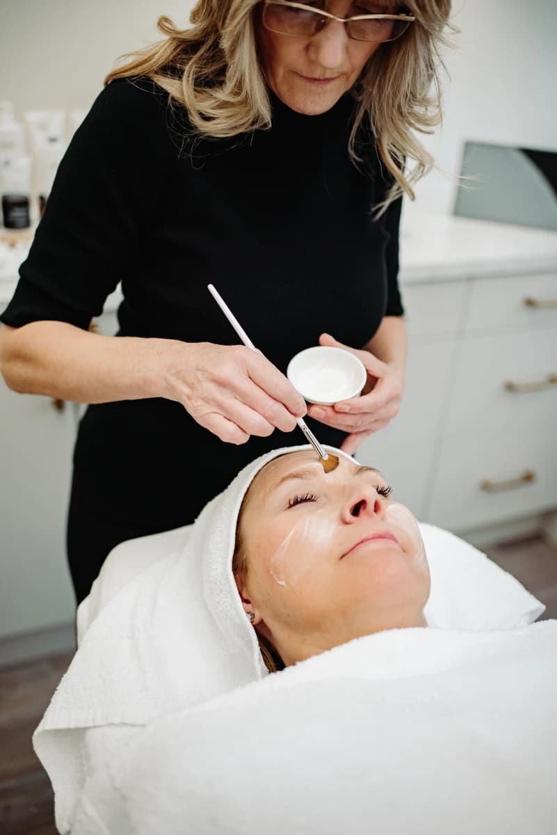 Advanced facial treatments in Ottawa by Louise Green